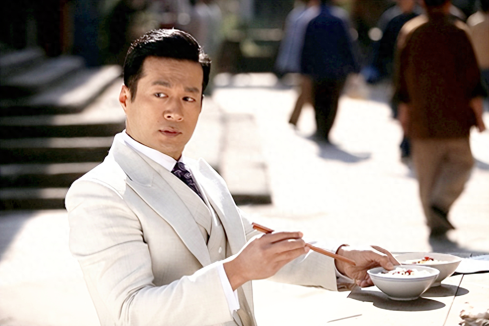 回顾谭凯演技太好被误认为是日本人51岁仍未婚和老母相依为命