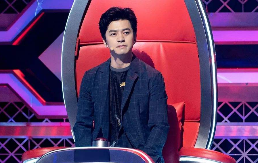 回顾李健31岁娶青梅竹马为妻无儿无女丁克17年真的幸福吗