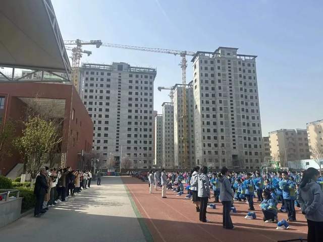 沣东和平小学开展第十二届"朴美"教学节暨六年级家长开放日纪实