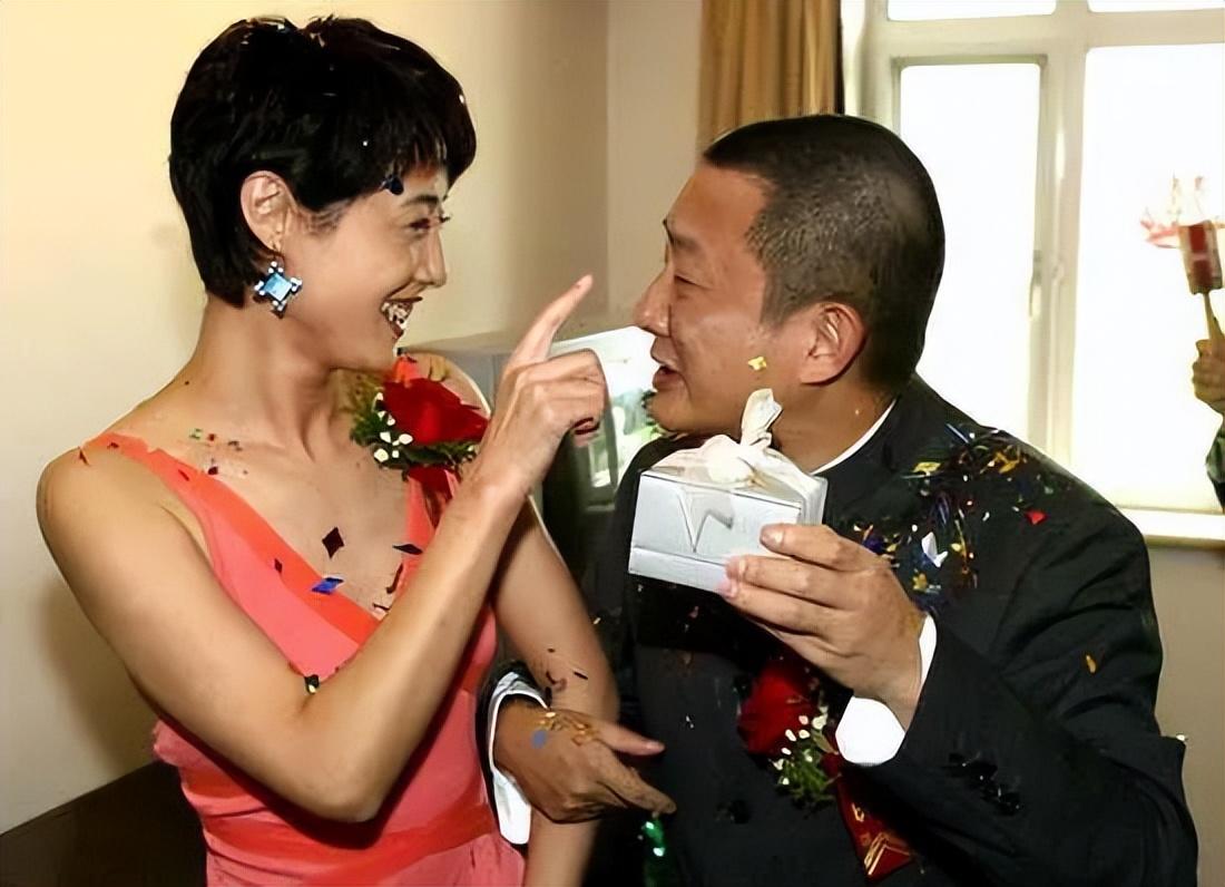 回顾刘蓓三婚携子再嫁前夫亲儿子是她的骄傲明星继子让她烦恼