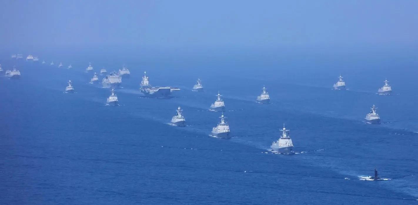 回顾:中国航母试航,为什么悬挂"日本国旗"?