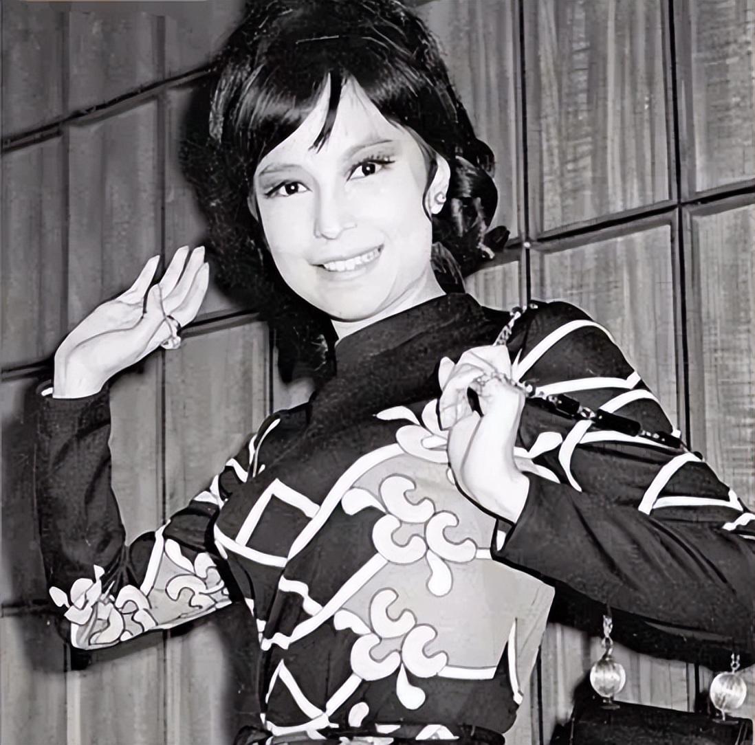 回顾狄娜她是真正的万人迷富豪大佬为之疯狂却不爱豪门爱祖国