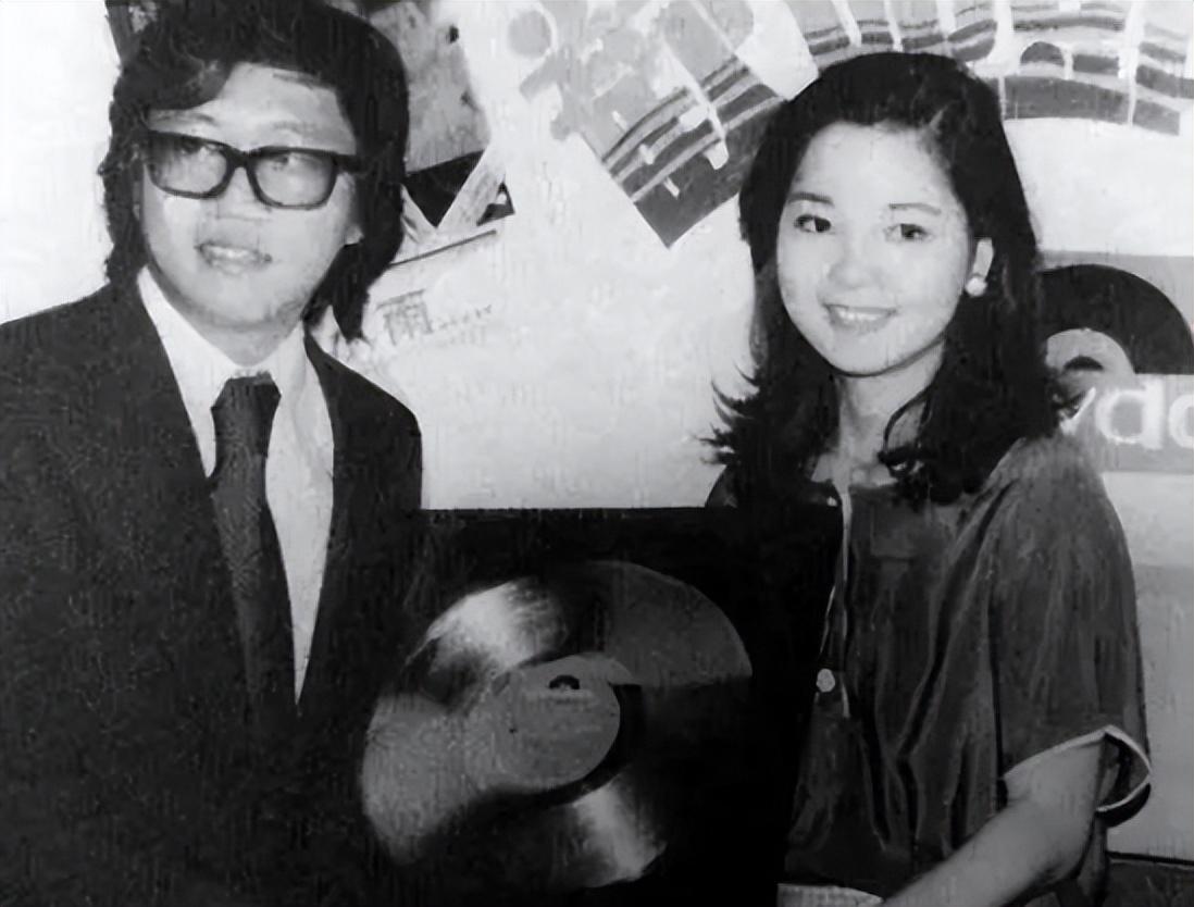 不过郑中基最喜欢的是邓丽君.