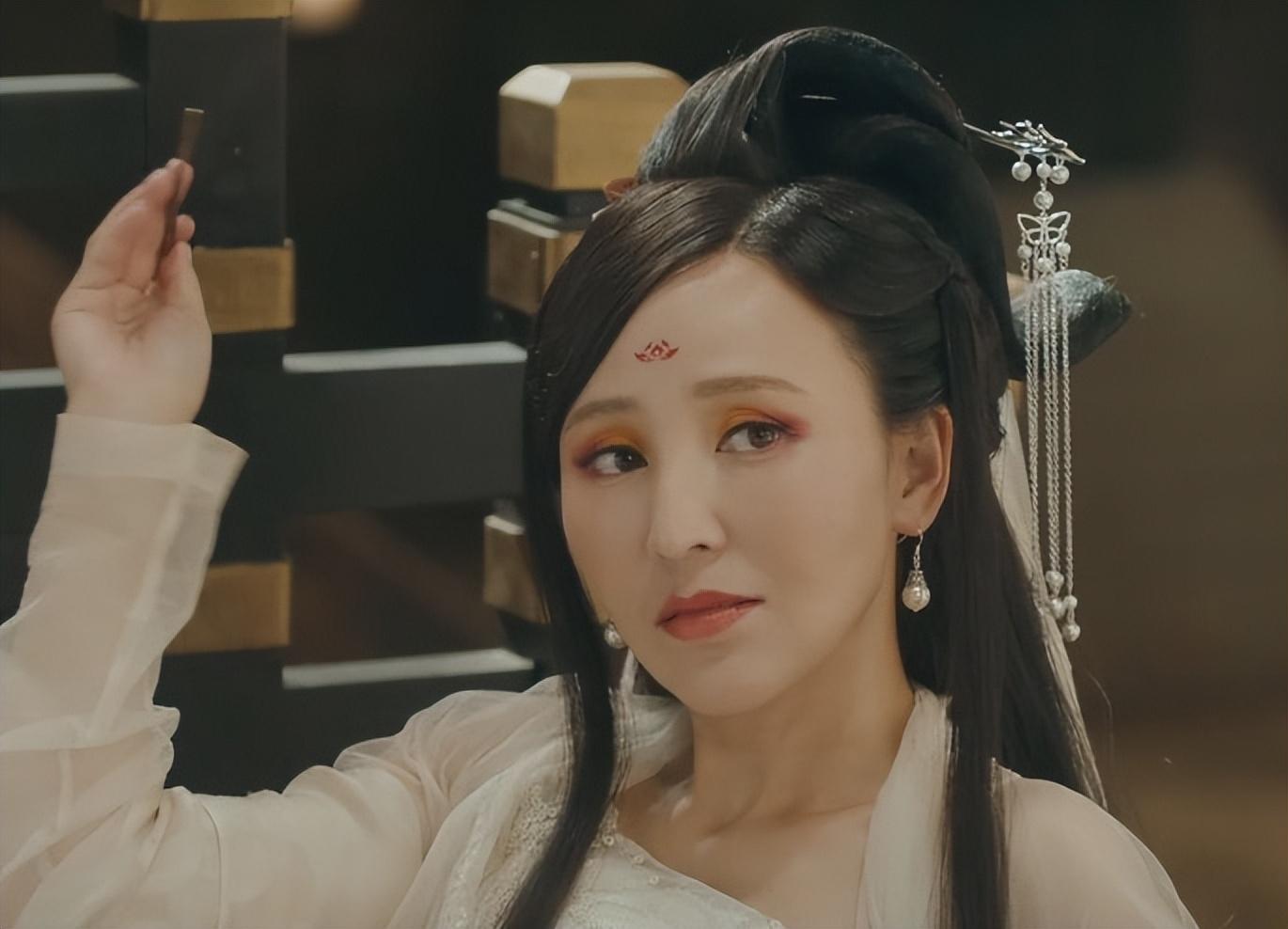 回顾岳丽娜我这辈子正确的决定就是38岁为导演丈夫连生三子