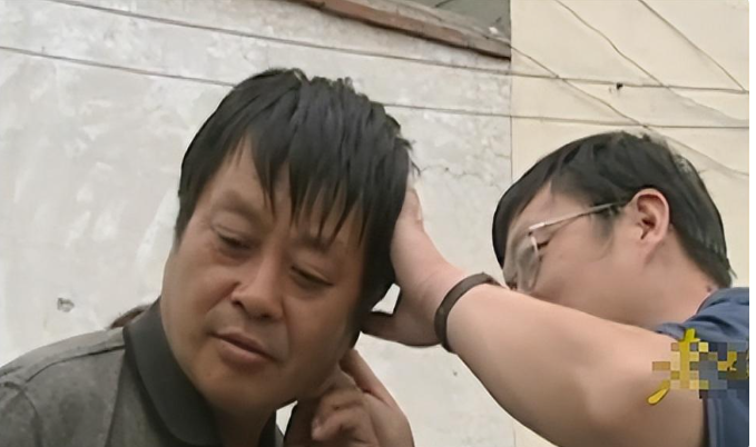 震惊:一模一样的陌生人