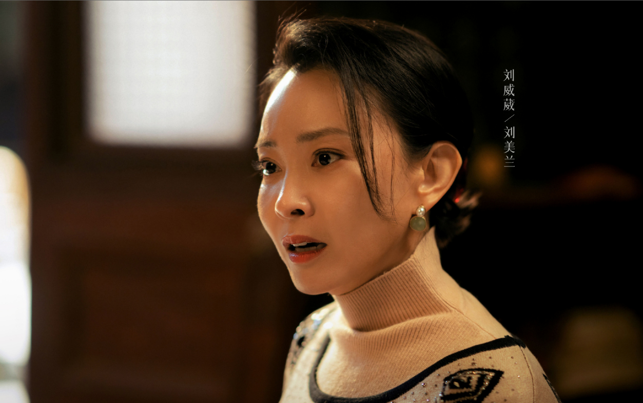 回顾刘威葳:曾是央视主持人,嫁圈外富商恩爱10年,如今风韵犹存