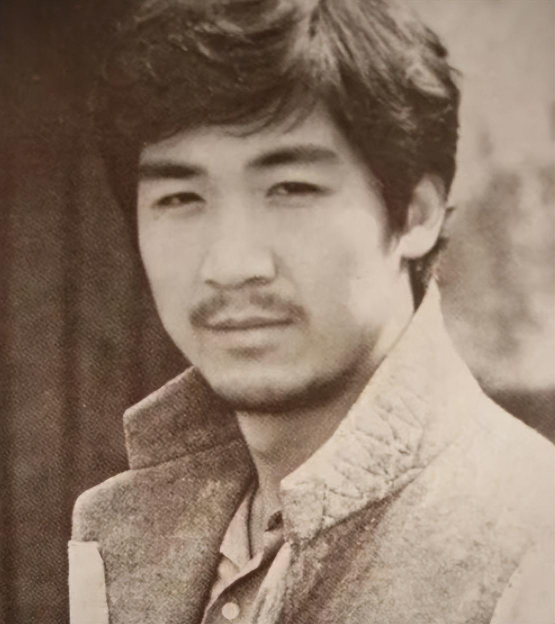 回顾张国立与罗秀春离婚34年他再婚幸福甜蜜至今单身牵挂儿子