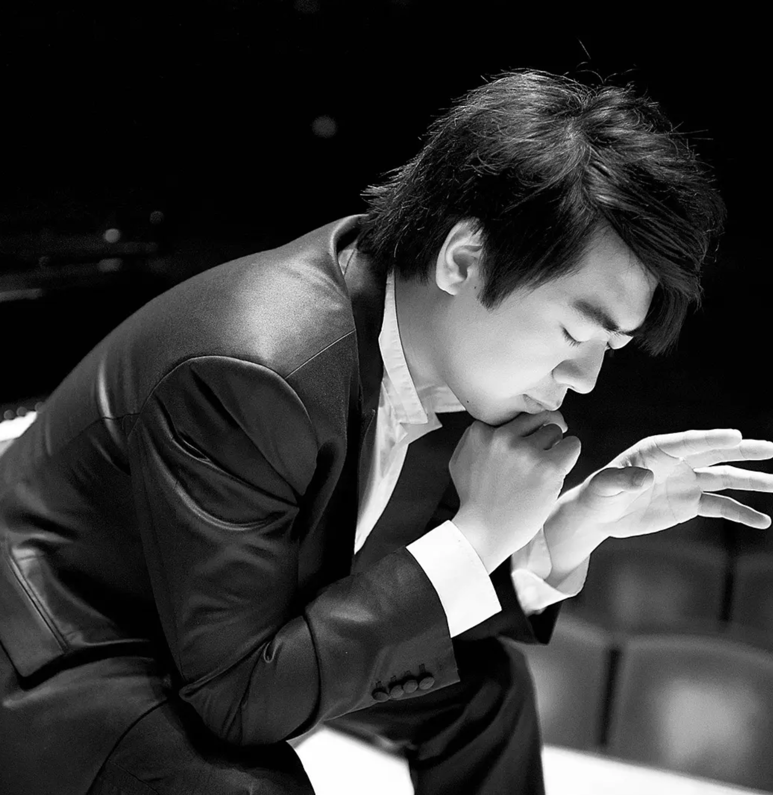 回顾:和巩新亮相恋4年分手,转身娶了吉娜的郎朗,也曾有苦难言