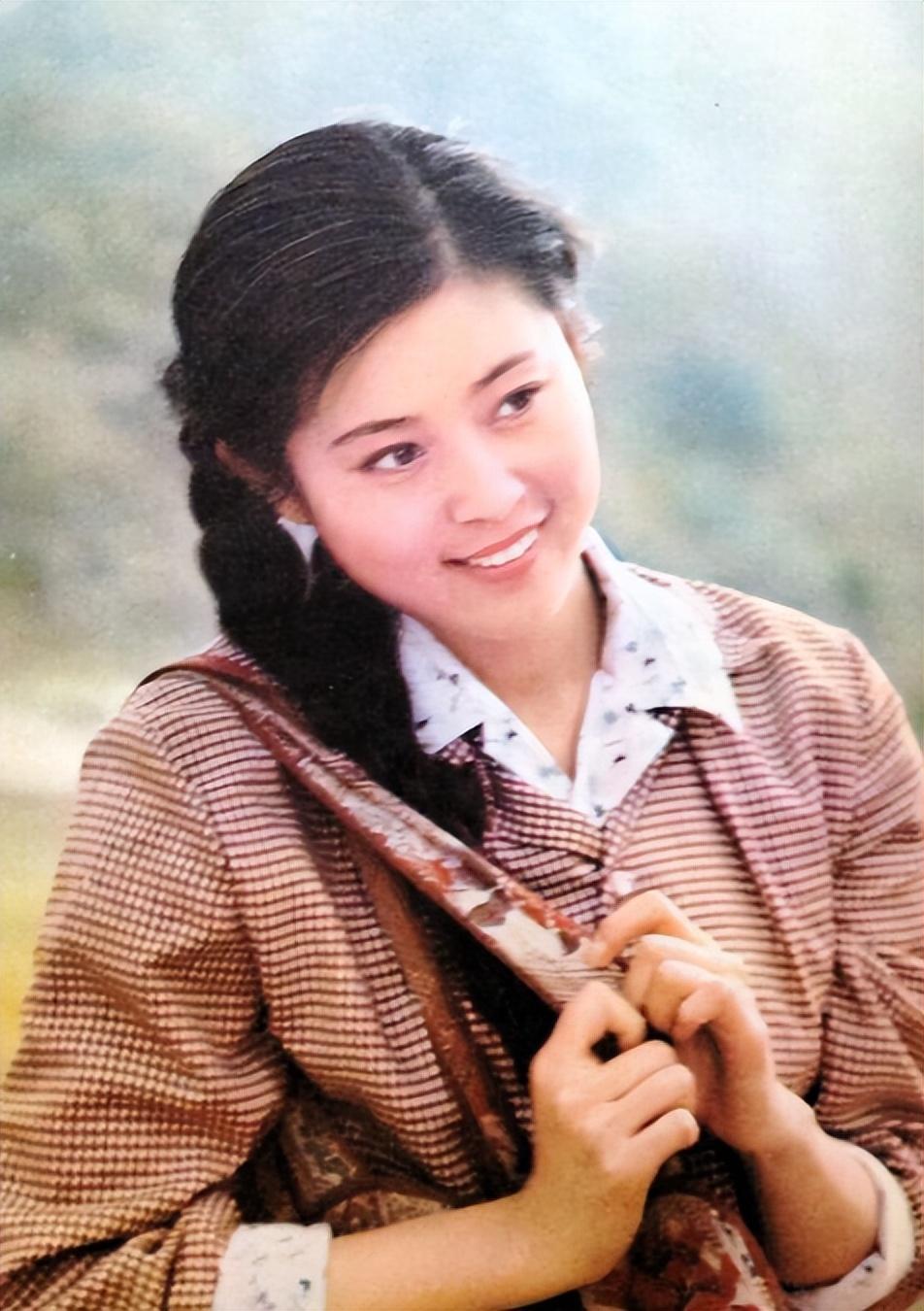 回顾陈凯歌为拿绿卡娶洪晃辜负倪萍5年深情却把陈红宠上天