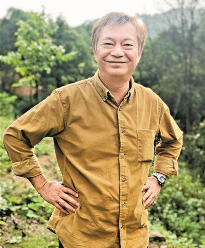 回顾廖伟雄当红弃影当农民种田养鸡成富翁儿子不愿继承家业