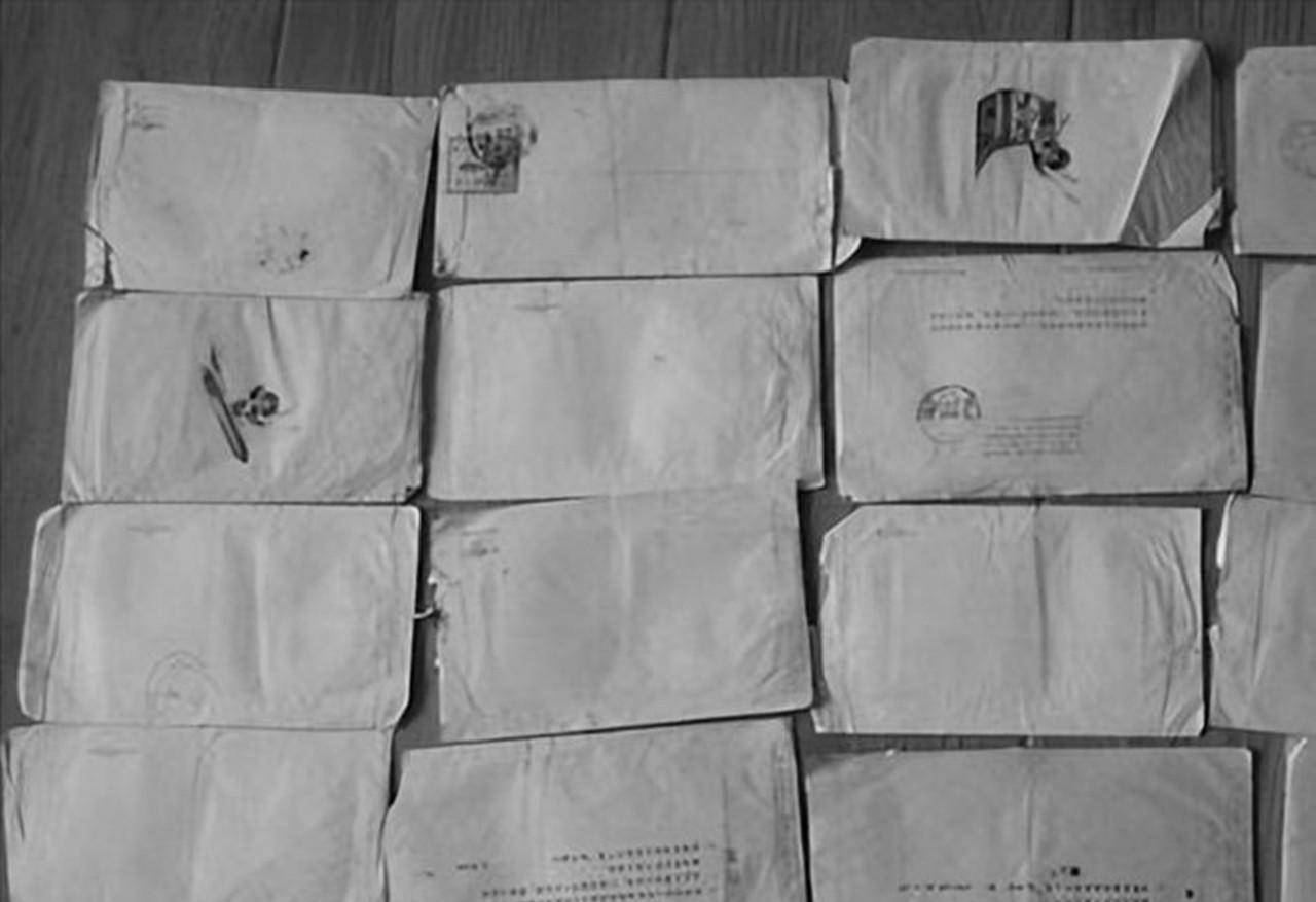 李家琪已经五十多的岁数了,出了劳改农场也不留心去找些什么正经工作