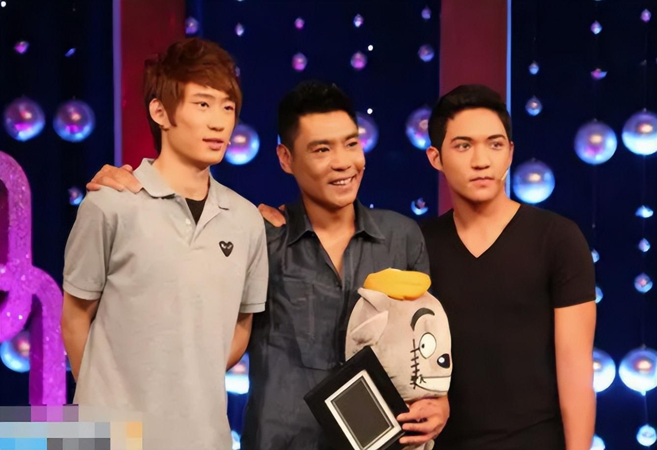 回顾屠洪刚的儿子屠芮葆自己靠网贷度日弟弟却挥金如土豪车不断