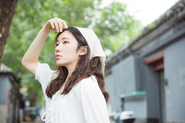 胡大玲听了怒吼着朝她冲过来,大声叫喊着说:林芊芊,你这个坏女人,我