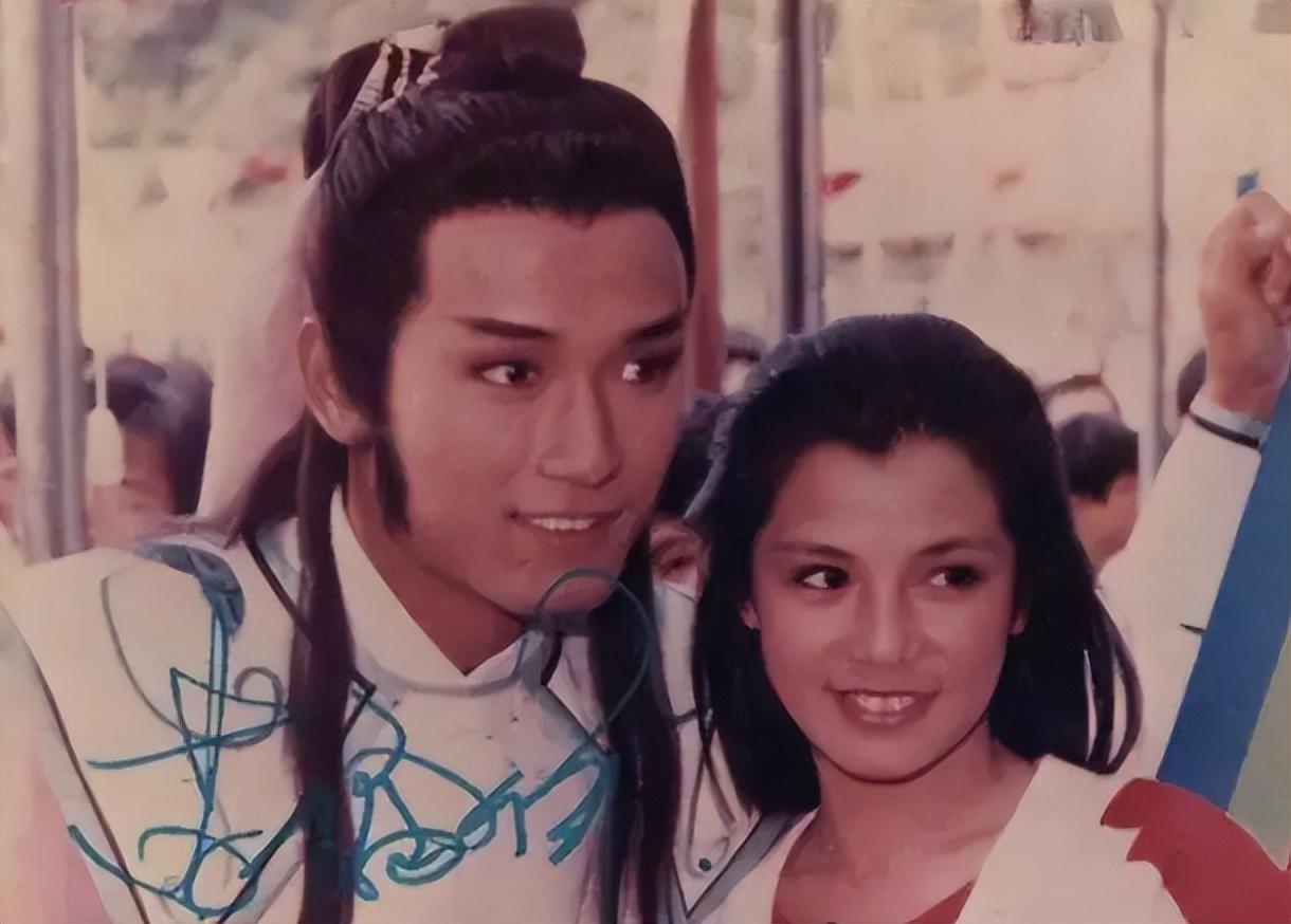 与苗侨伟一同参演《射雕英雄传》的翁美玲意外去世,外界对此众说纷纭.