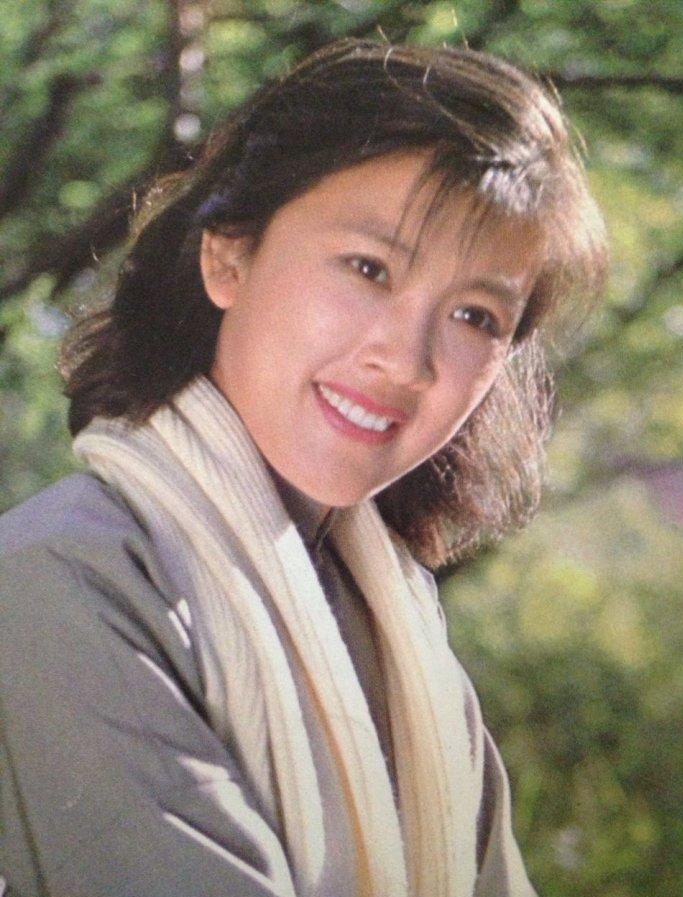 回顾戏骨宋春丽为事业放弃生育61岁终于当上母亲弥补了遗憾