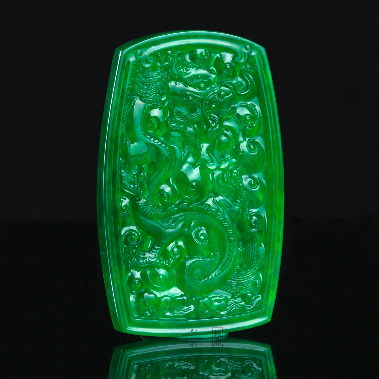 揭秘翡翠六大看点:色彩,质地,工艺,寓意,历史,市场一网打尽