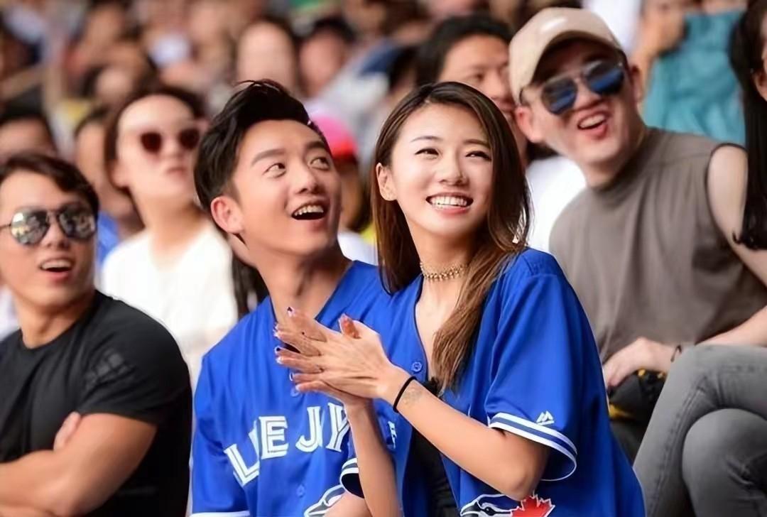 3年后再看郑恺才知道他能娶到苗苗做老婆到底多明智