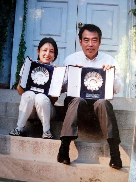 回顾陈凯歌为拿绿卡娶洪晃辜负倪萍5年深情却把陈红宠上天