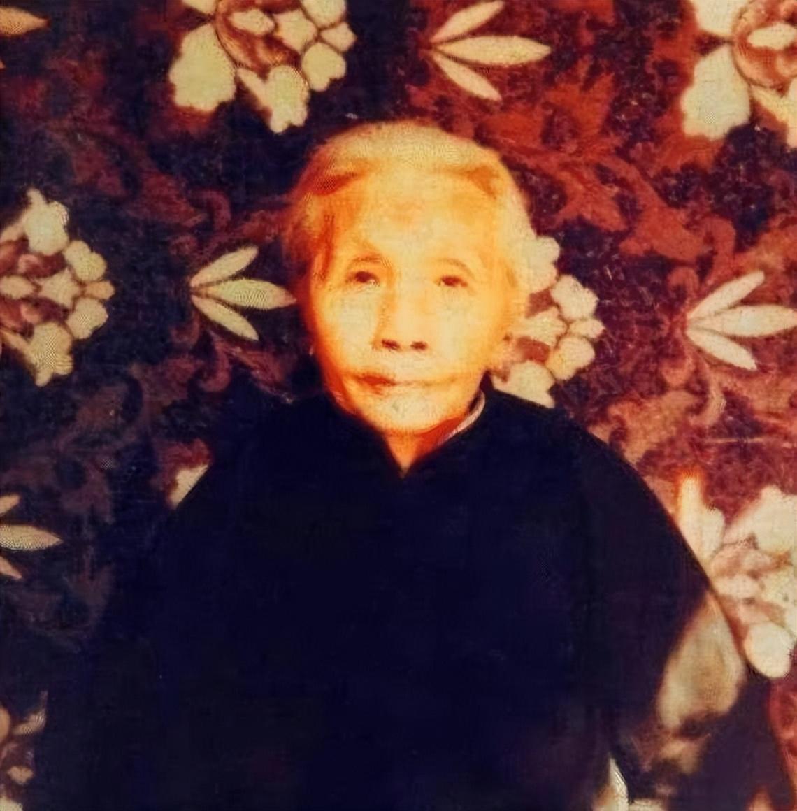 纪实香河老人去世30年肉身不腐身体光滑银白头发保存完好