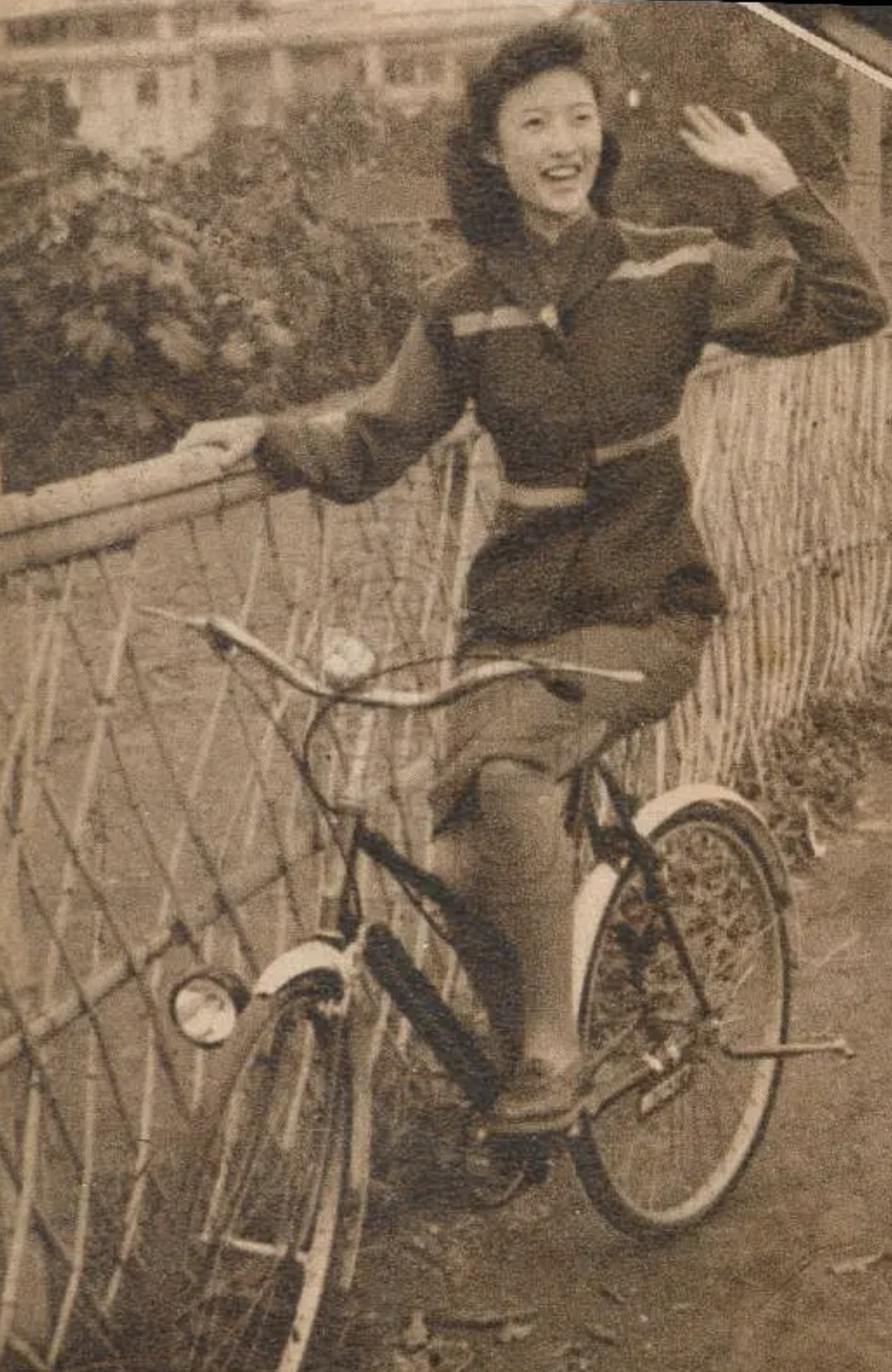 回顾黄宗英一生4段婚姻17岁成寡妇68岁再当新娘活成了传奇