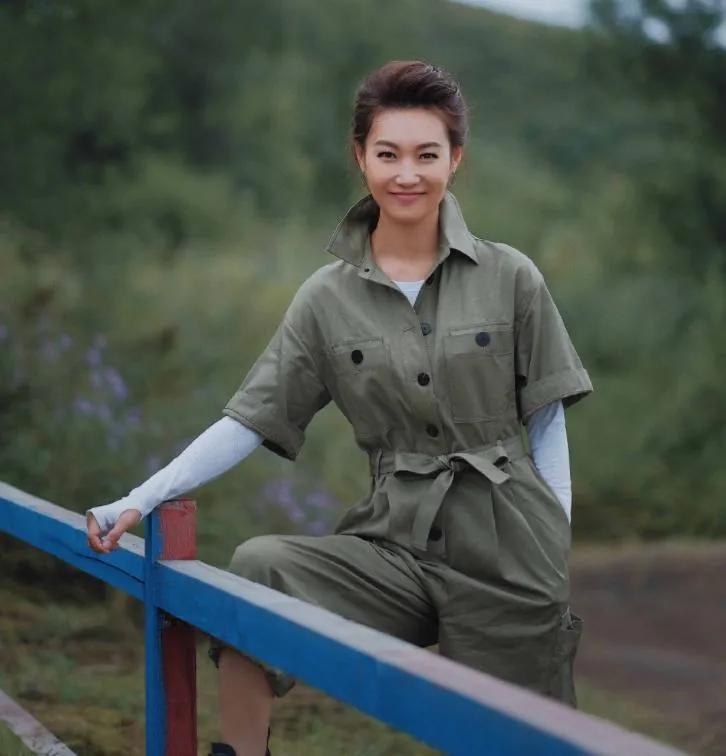 回顾主持人李梓萌贷款上班20年46岁仍未婚她在追求什么