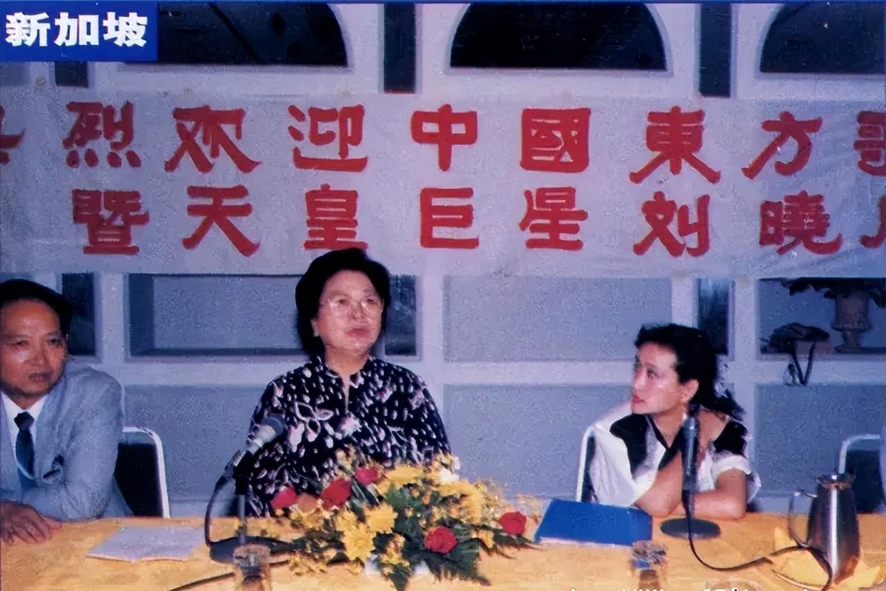 回顾刘晓庆61岁再嫁4次婚姻无子女现任丈夫疼她30年