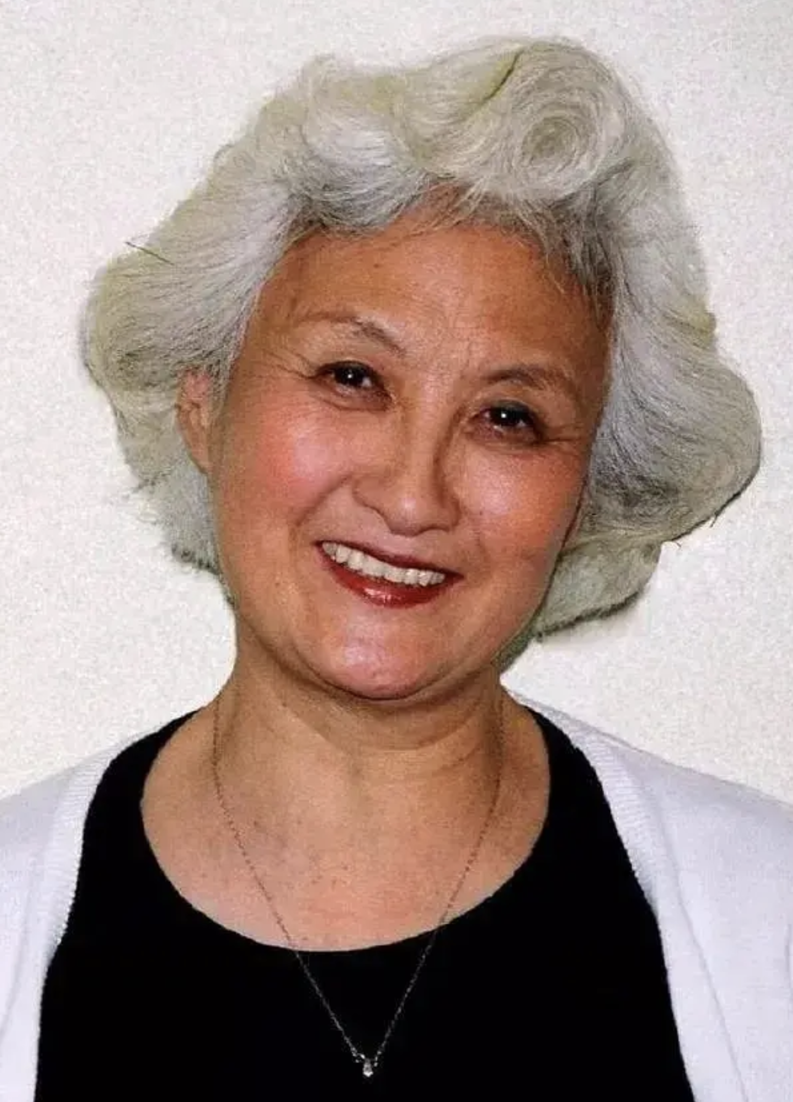 回顾黄宗英一生4段婚姻17岁成寡妇68岁再当新娘活成了传奇