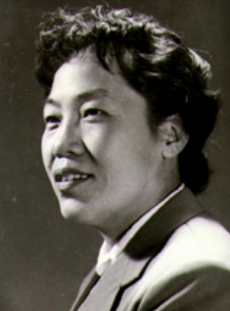 回顾老戏骨曲云丈夫是副院长女婿是演员晚年老年痴呆捡垃圾