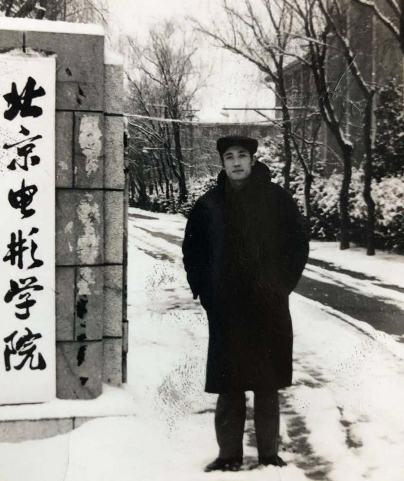 回顾导演李少红丈夫患脑瘤父母先后病逝如今她怎么样了