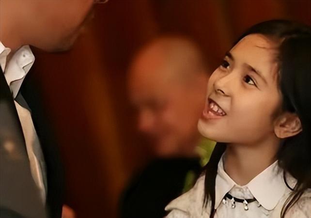 回顾周韵嫁二婚姜文成后妈被继女厌婆婆嫌18年后却成全家团宠