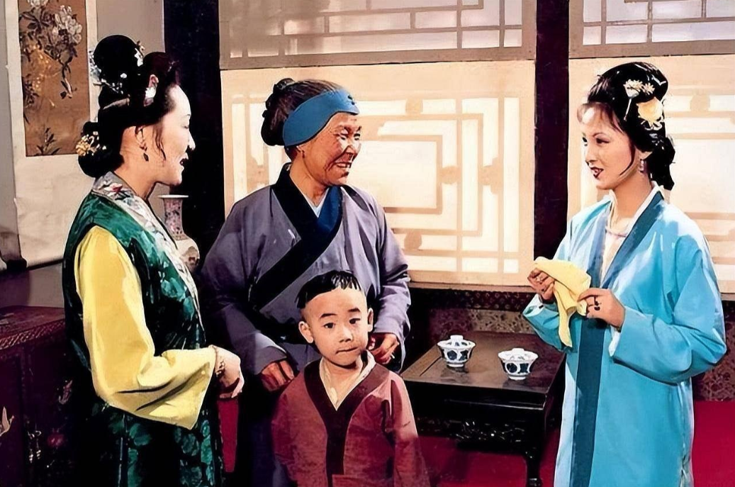 回顾老戏骨沙玉华不追求名利低调嫁圈外丈夫晚年生活幸福美满