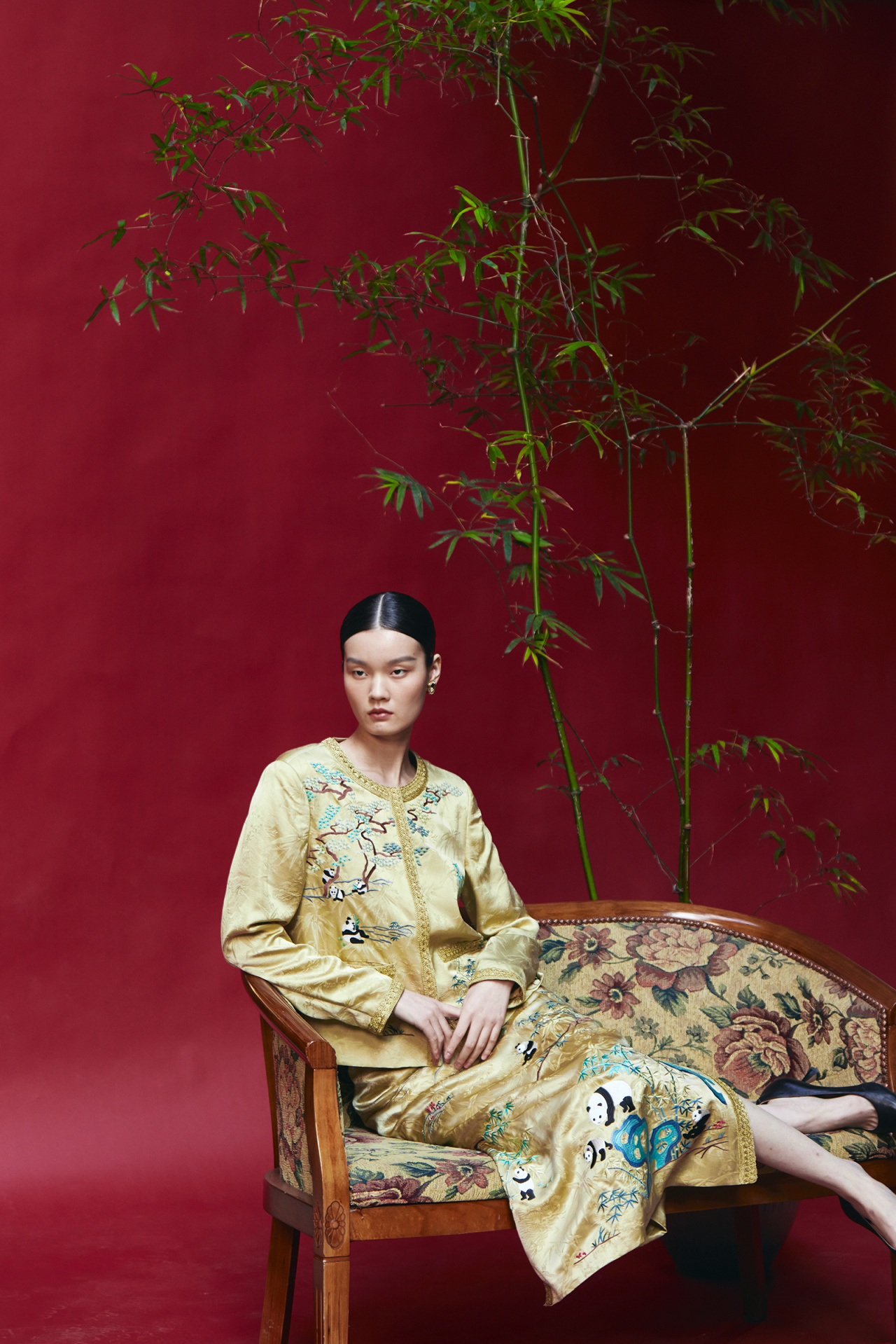 生活在左·林栖:「方圆」马面裙大秀|aw24中国国际时装周