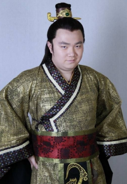 回顾巴图生父英达再婚后被继父抚养以后我就是母亲的避风港