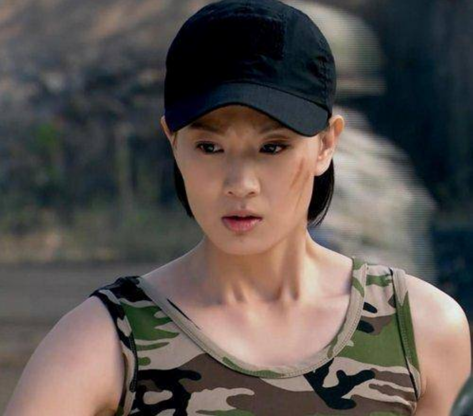 回顾侯梦莎因军旅剧走红搭档吴京走红嫁演员丈夫毛毅幸福美满