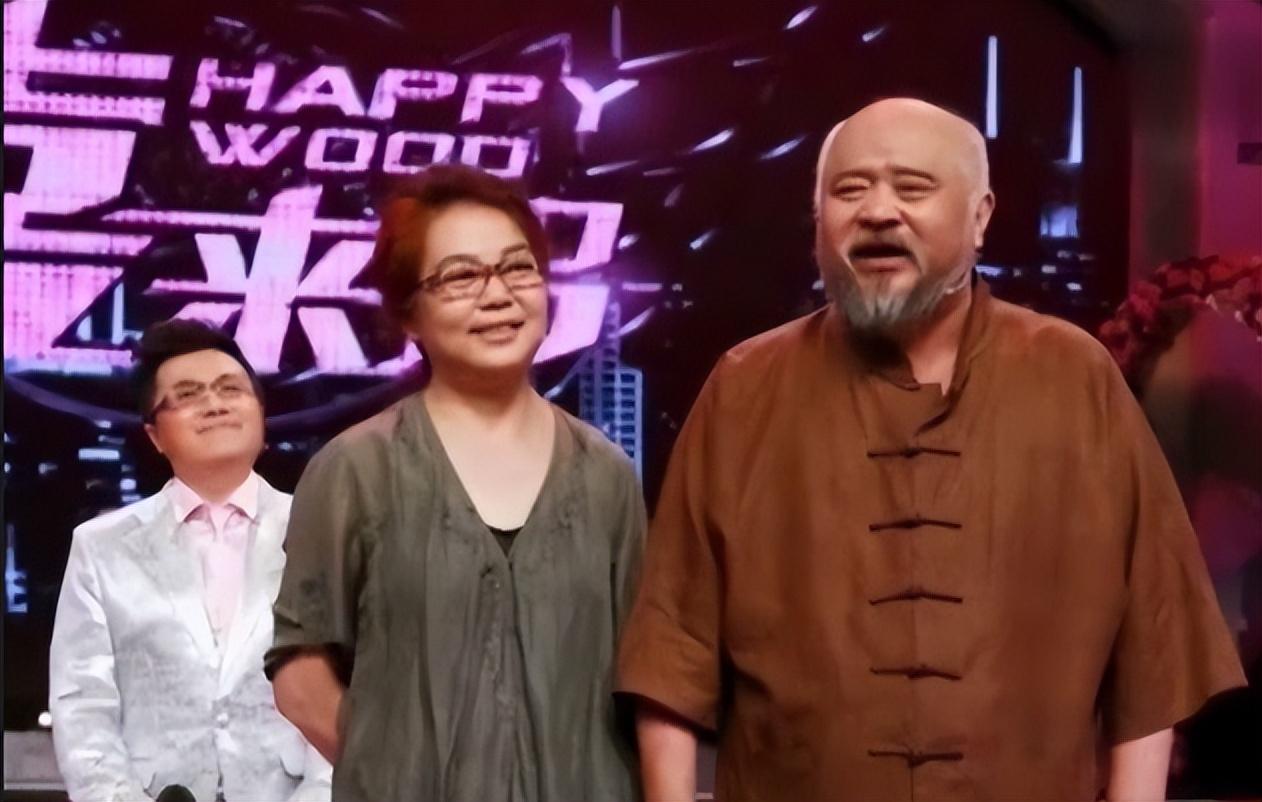 回顾李琦长子未婚让他忧心次子240斤成他心病养女是他的骄傲