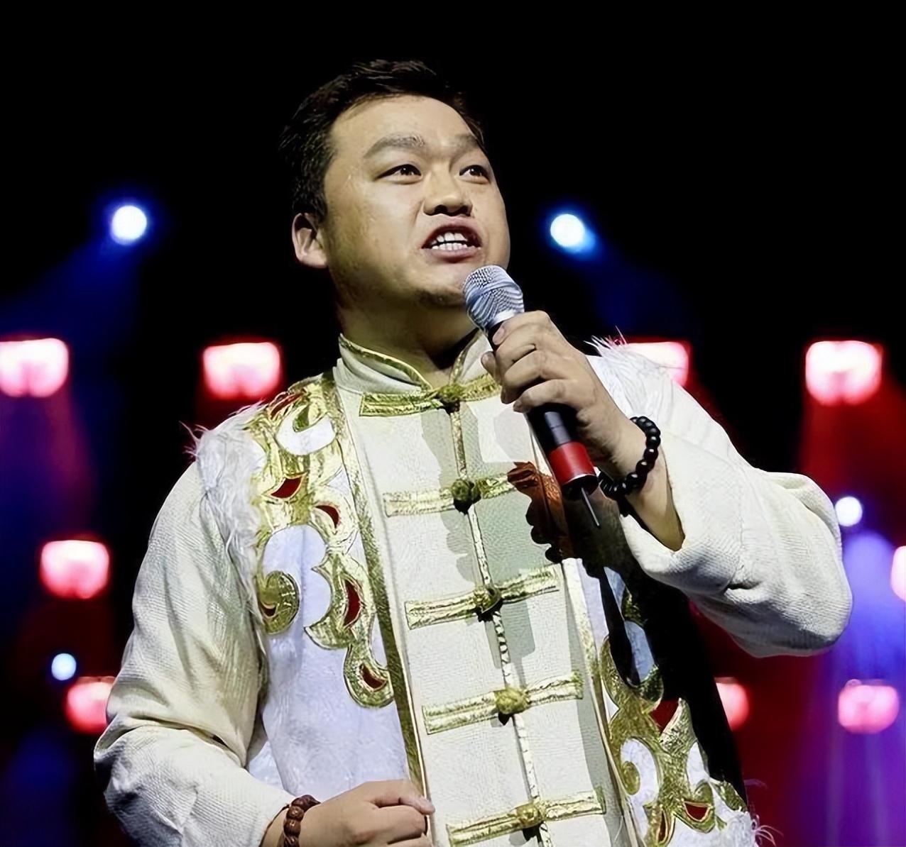 高保利2012年,王韵壹参加了第一季《好声音》,获得了导师四转,并最终