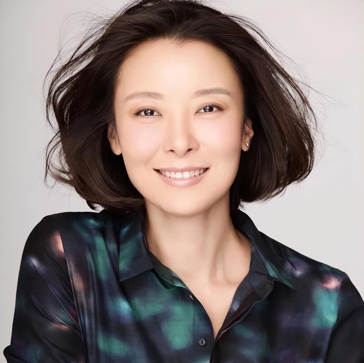 回顾柯蓝虽未婚未育但不代表没伴侣人的一生不该只有婚姻