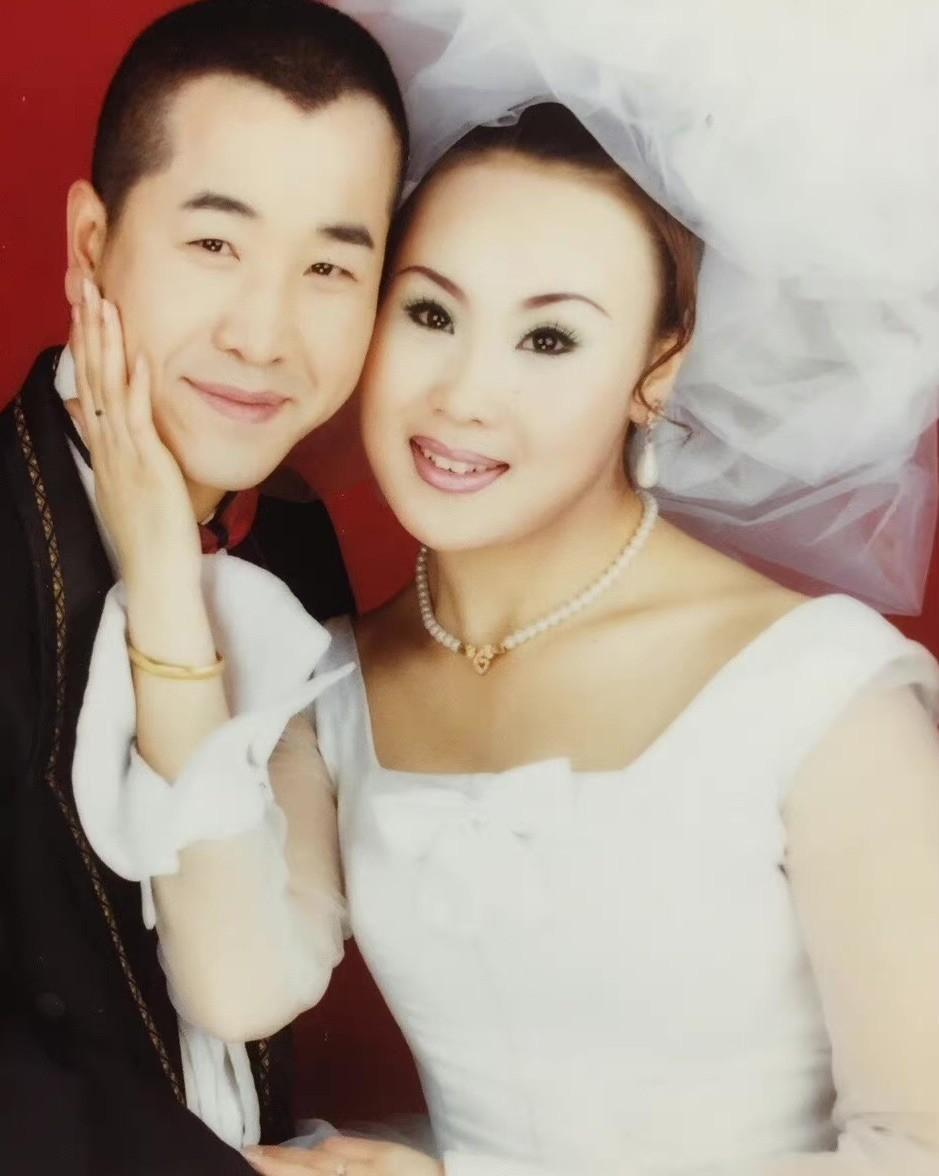回顾王小利与前妻苦熬7年离婚二婚娶李琳为妻如今苦尽甘来