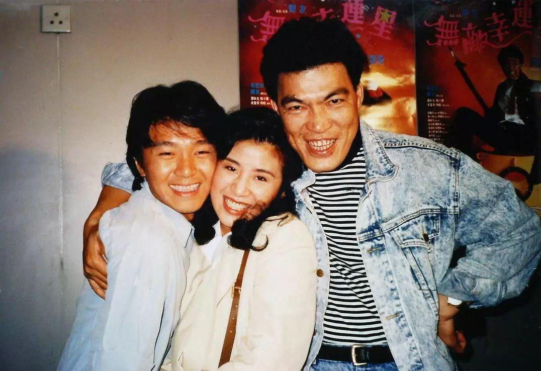 也正因为太过敬重李修贤,以至于后来被李修贤发掘出来的周星驰和