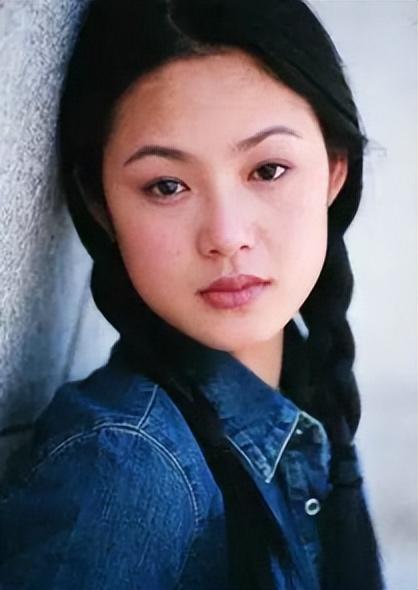 回顾周韵嫁二婚姜文成后妈被继女厌婆婆嫌18年后却成全家团宠