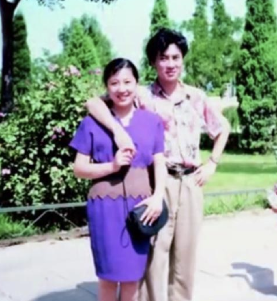 回顾歌手江涛妻子打工支持他唱歌成名后疼爱妻子孝顺岳母