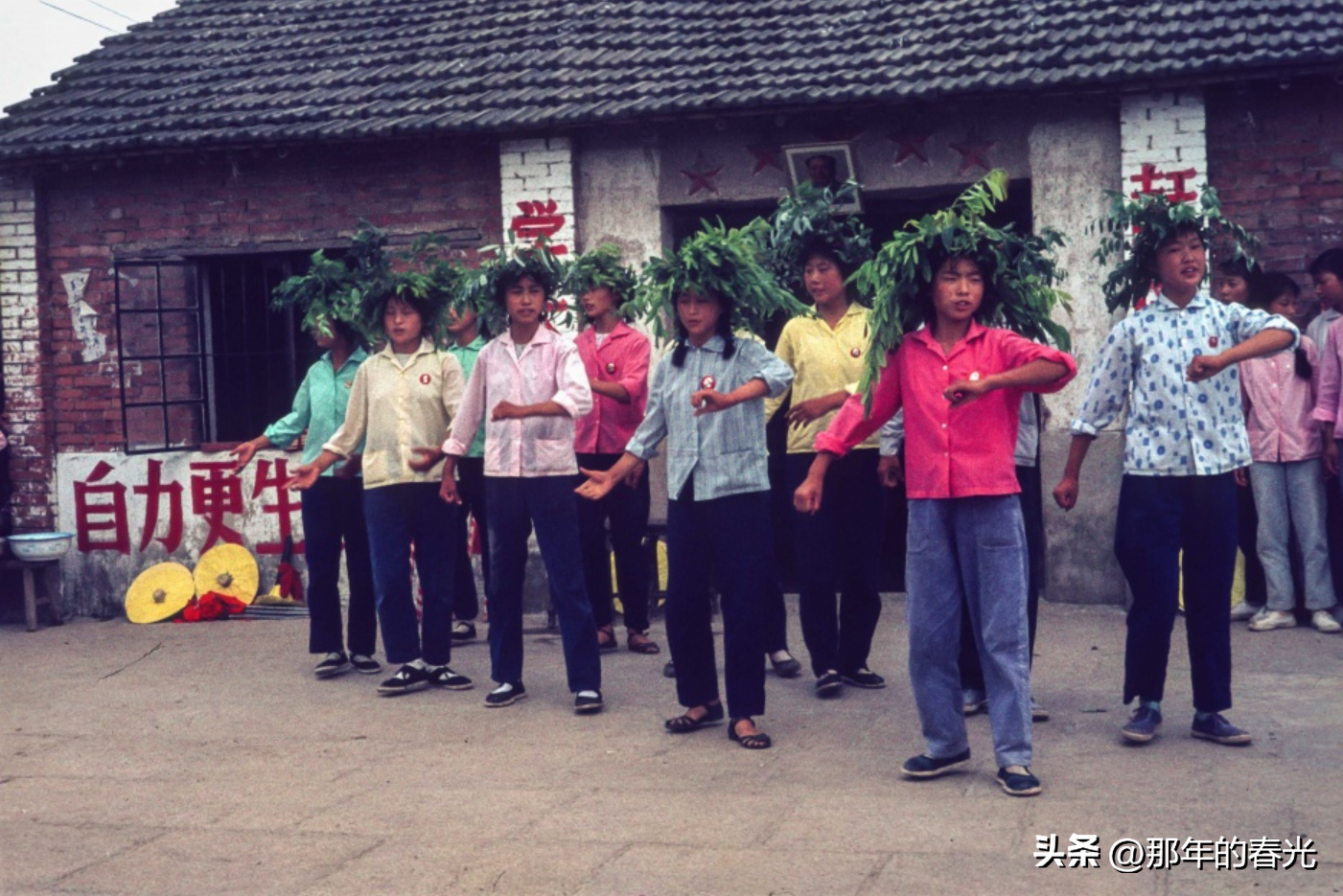 老照片里的故事,记录了70年代普通民众的真实生活状态