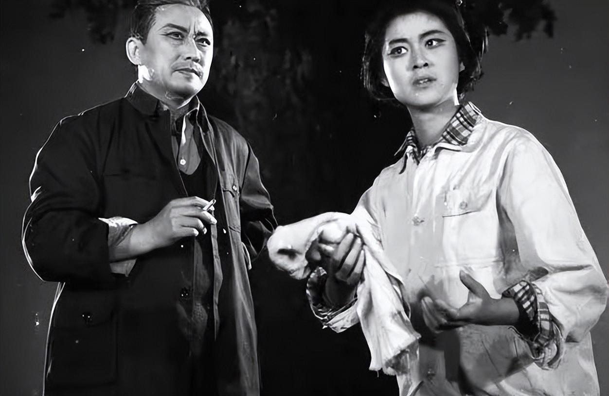 回顾倪萍的儿子虎子艰辛的求医之路背后是母亲的白发和心疼