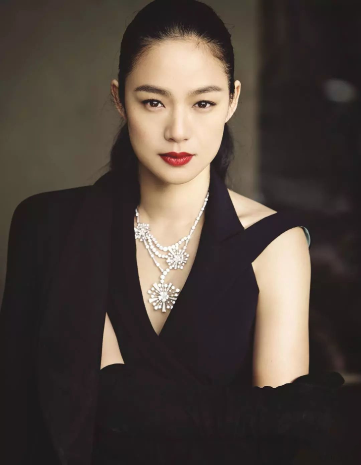 回顾周韵嫁二婚姜文成后妈被继女厌婆婆嫌18年后却成全家团宠