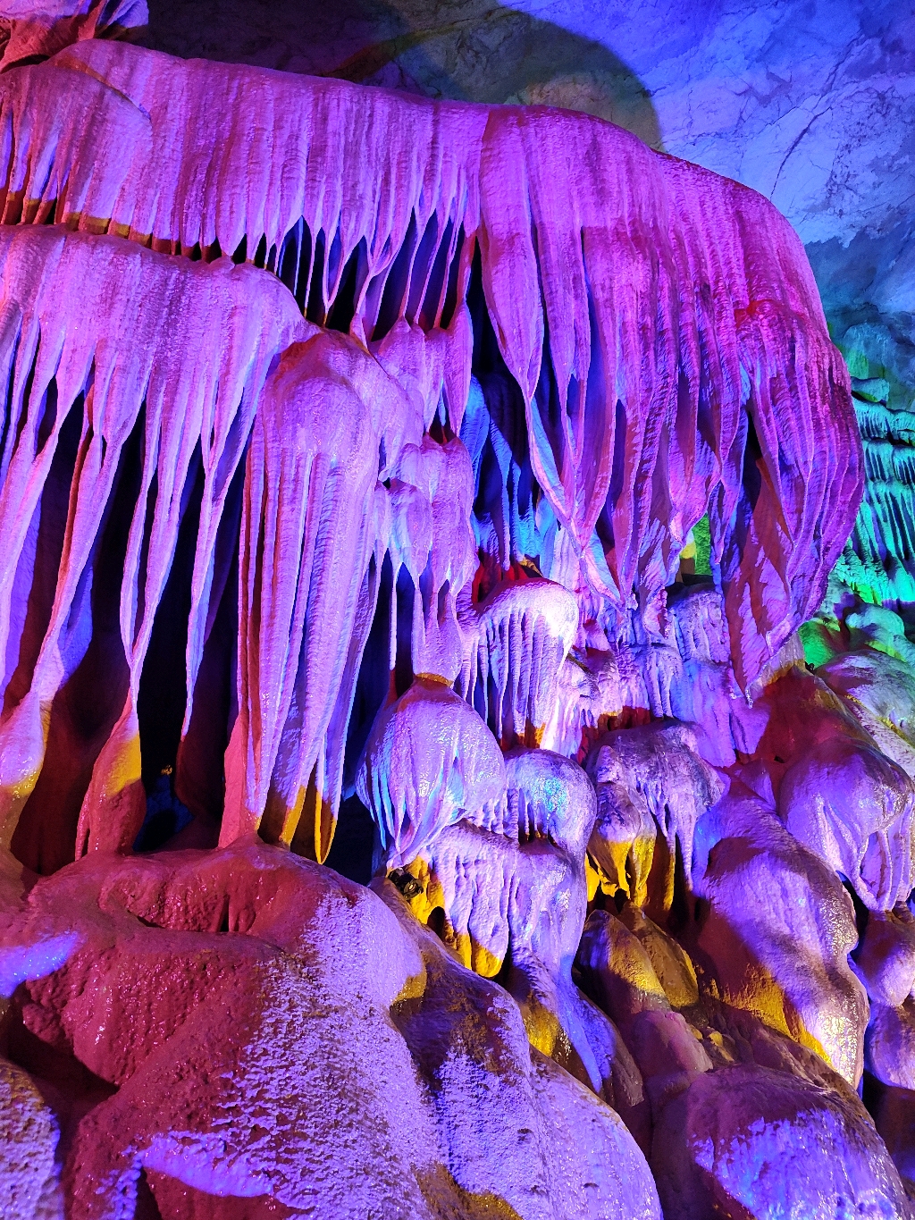 辽宁本溪国家地质公园望天洞景区位于辽宁省桓仁满族自治县.