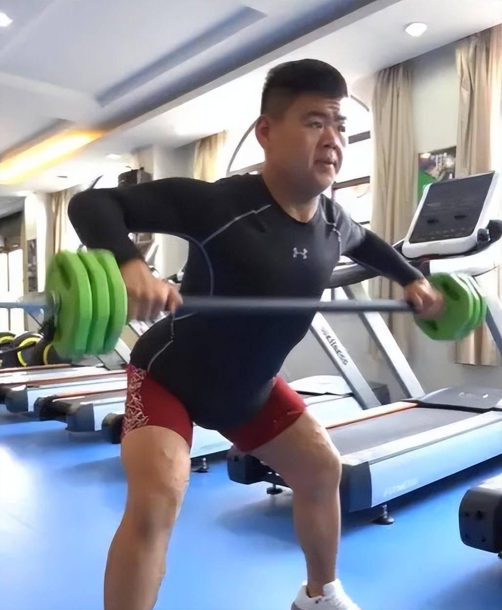 回顾山东胖子重668斤为减肥切五分之一的胃减458斤后抱得美人归