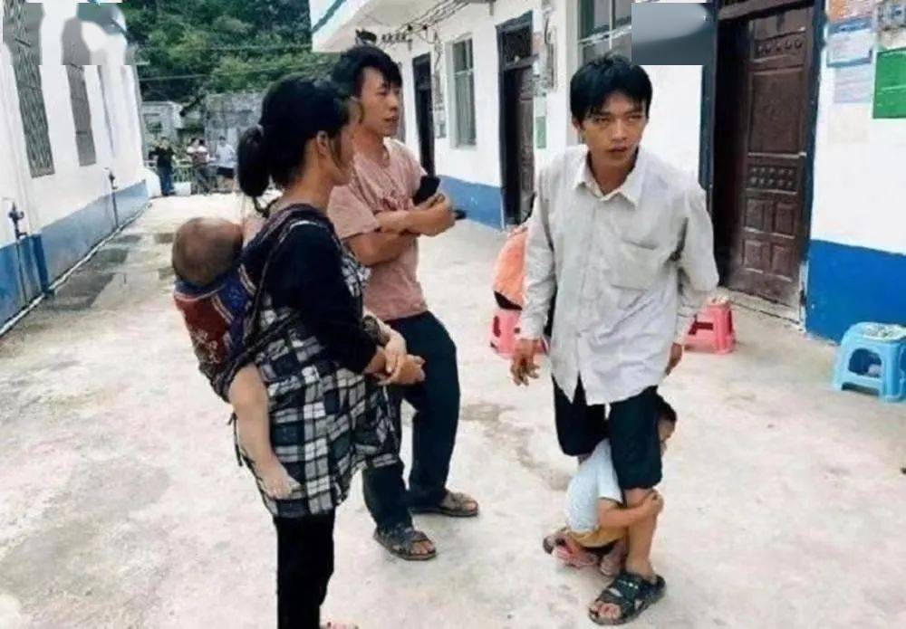 回顾夫妻穷到住到山里12年生10个娃妻子不想浪费丈夫基因