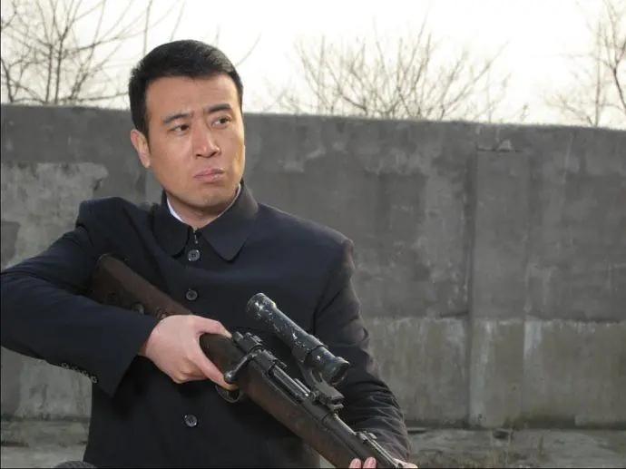 回顾于和伟喝大姐奶水长大穷小子翻身成明星与妻子恩爱20多年