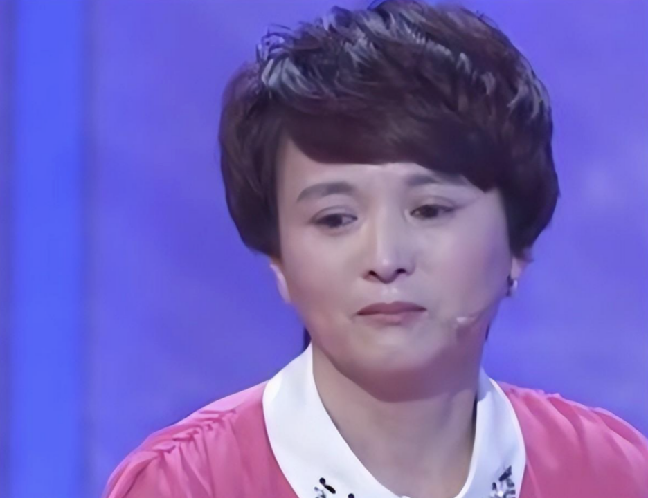 "阿姨您找谁?"打开门,张淑凤问道.