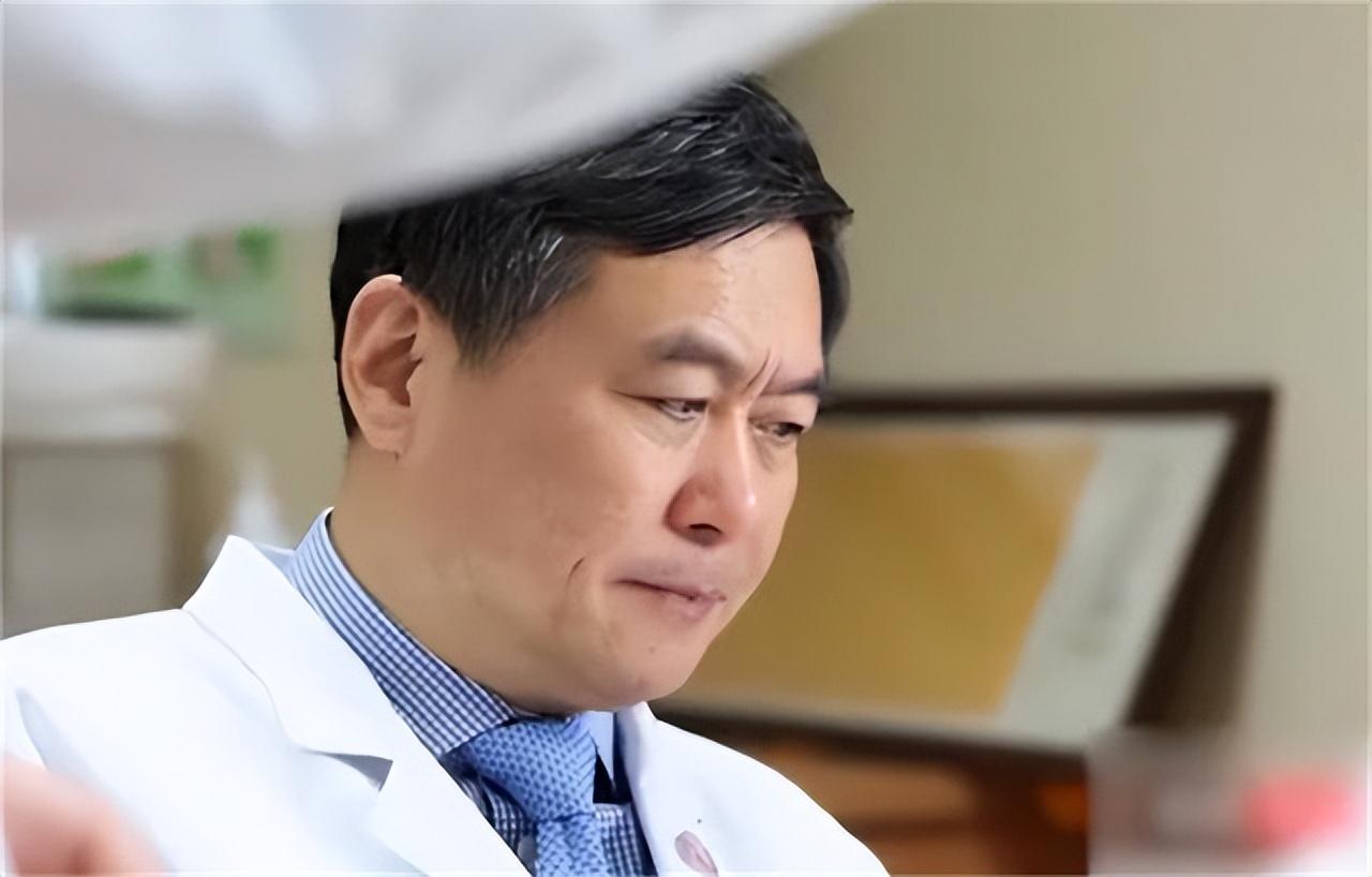 到达长庚医院的第一天,刘迪身体已经相当虚弱,给人的感觉是奄奄一息